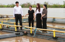 Agribank nắm bắt và sẻ chia, cùng khách hàng khắc phục thiệt hại do bão số 3