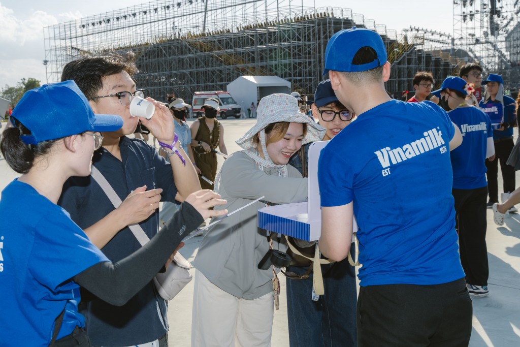 Nhìn lại những khoảnh khắc “cực cháy” của Vinamilk tại V-Concert và V-Fest cuối tuần qua