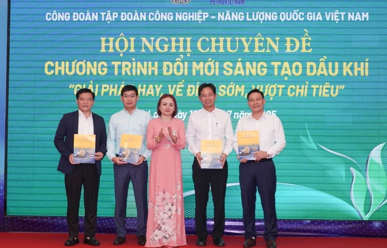 PV GAS được vinh danh về phong trào "Đổi mới sáng tạo Dầu khí”