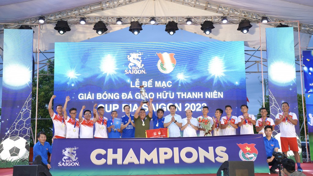 Chiến thắng trên loạt đá luân lưu, Đội Tỉnh đoàn Khánh Hoà đã chạm tới cúp vô địch Giải bóng đá giao hữu thanh niên cúp Bia Saigon 2023