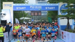 thu thach chay bo doi cay xanh duoc runners ha noi huong ung