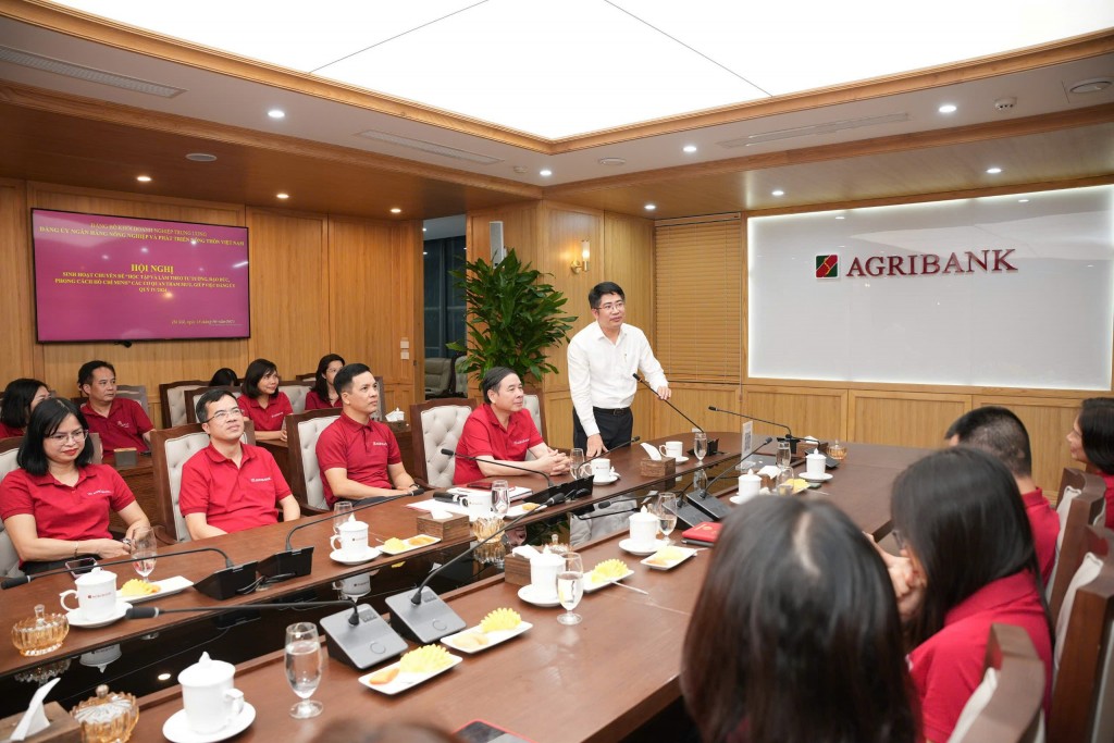 Đảng ủy Agribank tổ chức sinh hoạt chuyên đề với các cơ quan tham mưu