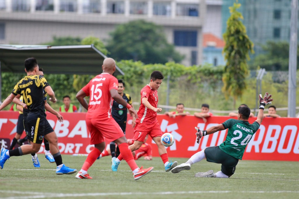 Đội tuyển bóng đá 7 người Việt Nam thắng đậm trận ra quân