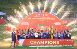 doi tuyen thai lan loi nguoc dong thang giai quoc te 7 nguoi bia saigon dragon cup 2025