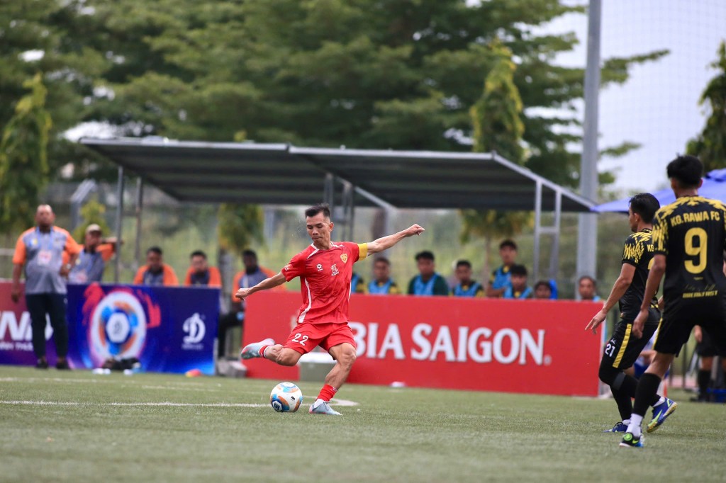 Đội tuyển bóng đá 7 người Việt Nam thắng đậm trận ra quân