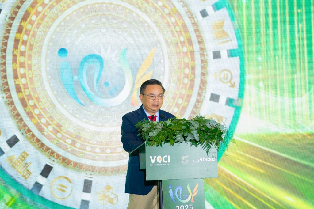 Ông Nguyễn Hoàng Giang phát biểu về việc lấy ESG làm định hướng xuyên suốt trong chiến lược phát triển của doanh nghiệp