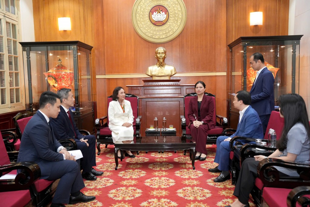 Tập đoàn TCC và SABECO trao hỗ trợ 3,622 tỷ đồng cùng người dân vượt qua thiên tai