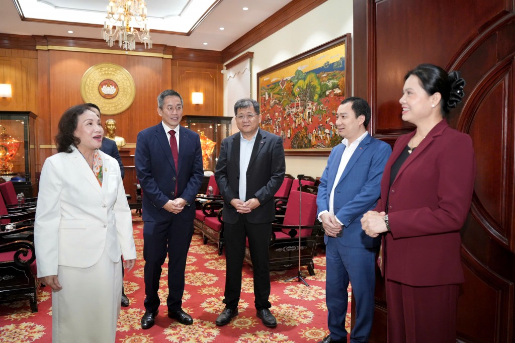 Tập đoàn TCC và SABECO trao hỗ trợ 3,622 tỷ đồng cùng người dân vượt qua thiên tai