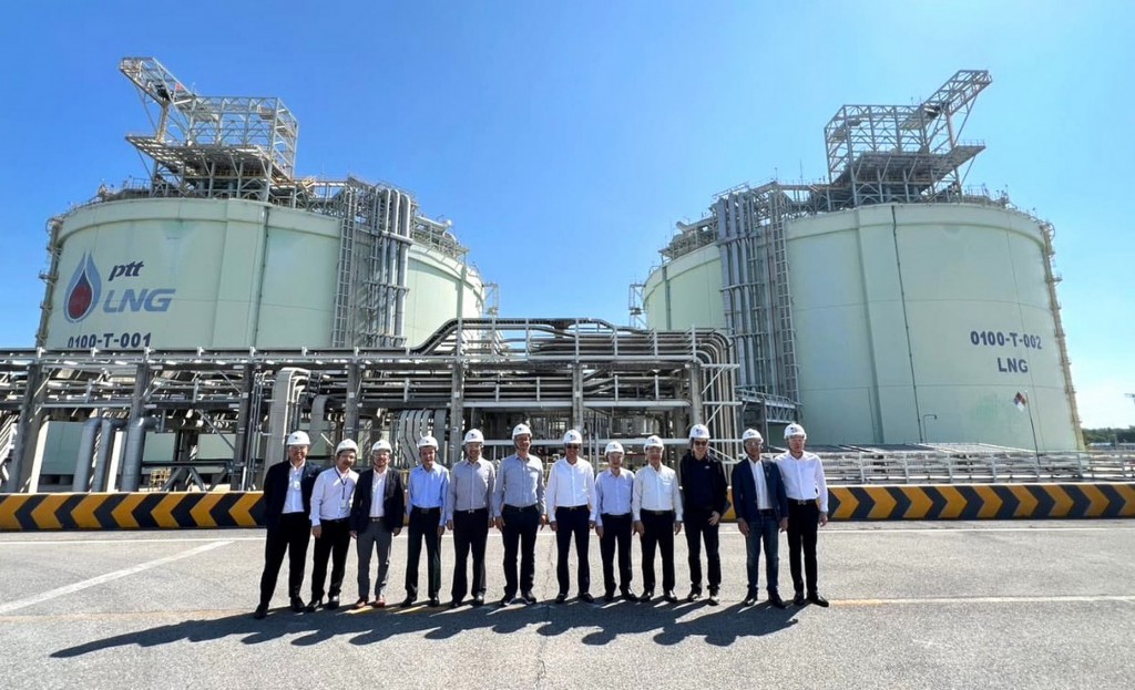 Tham quan thực tế tại hệ thống kho LNG của PTT hiện cung cấp nguồn khí tái hóa cho các nhà máy nhiệt điện khí của Thái Lan