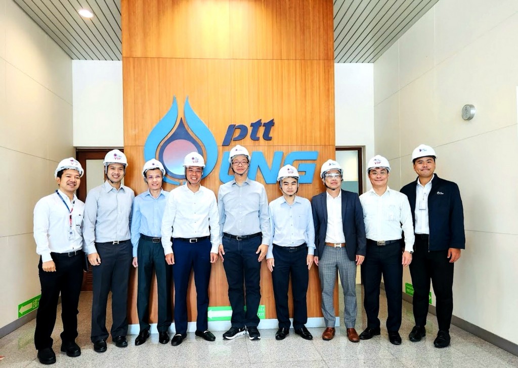Đoàn công tác PV GAS tham quan hệ thống cơ sở của PTT tại tỉnh Rayong