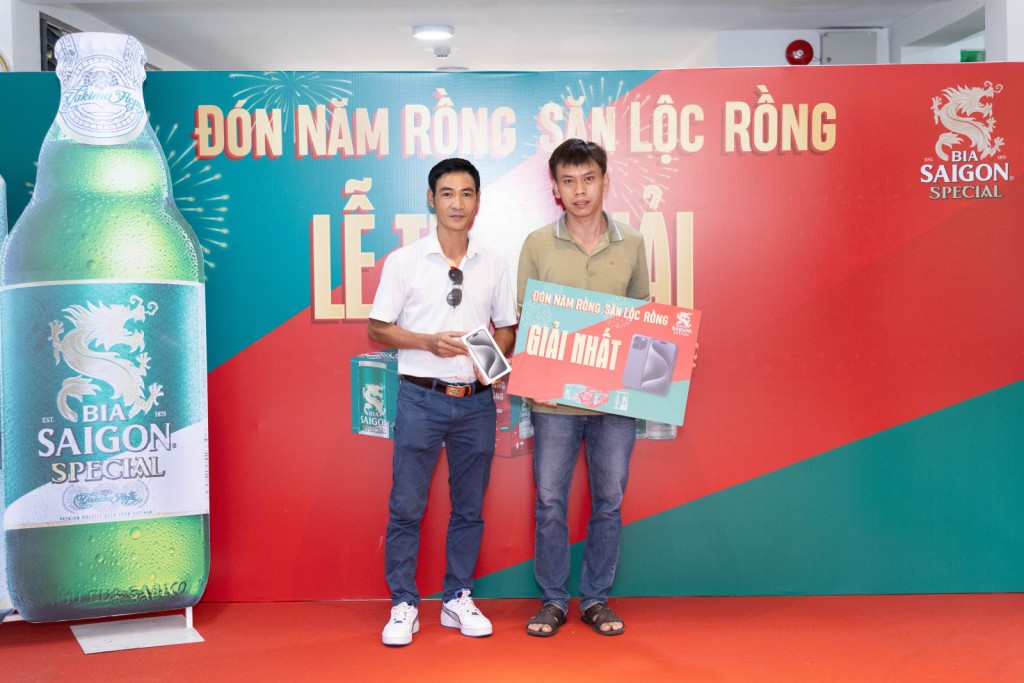 Bia Saigon lan toả thông điệp "Đón Tết Rồng, Nhân bội lộc"