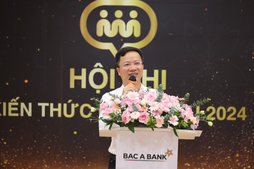 Ông Trương Vĩnh Lợi - Phó Tổng giám đốc, Trưởng Ban Tổ chức Hội thi Kiến thức nghiệp vụ 2024 phát biểu khai mạc