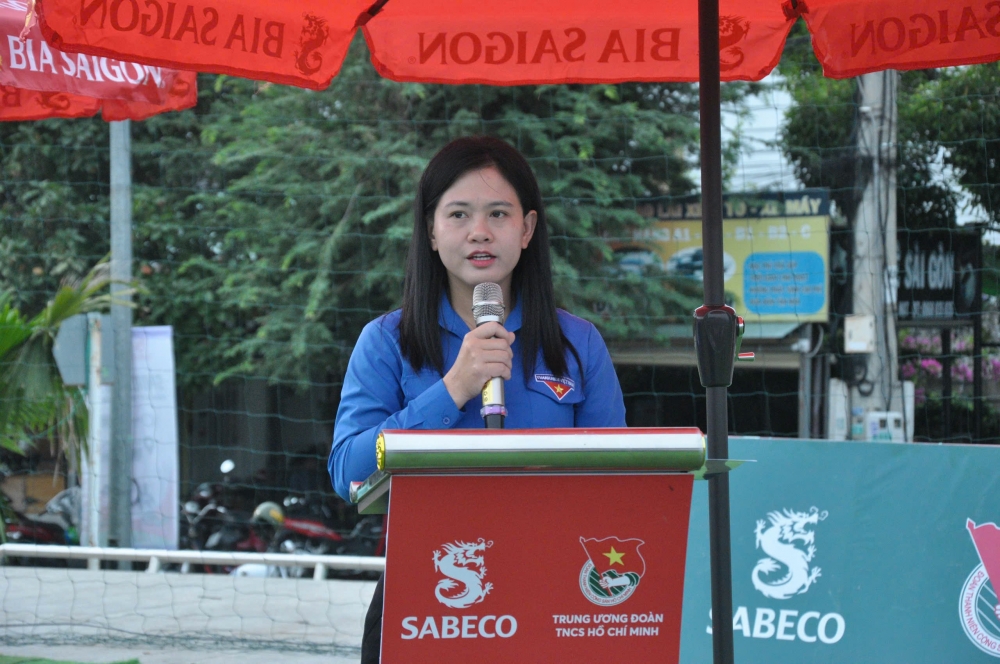 Khai mạc giải bóng đá “Gắn kết tinh thần Việt”