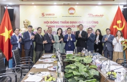 hoi dong tham dinh giai thuong vinh danh nguoi truyen lua bat dau lua chon 15 guong mat tinh hoa