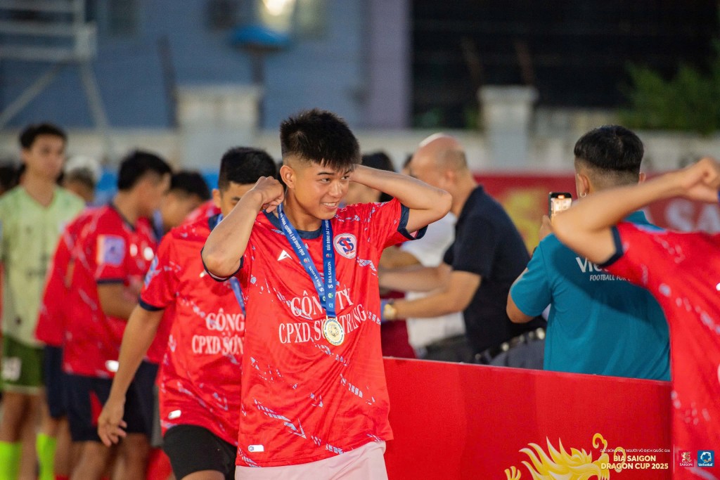 FC Sơn Trang rộng cửa bước tới vòng Chung kết