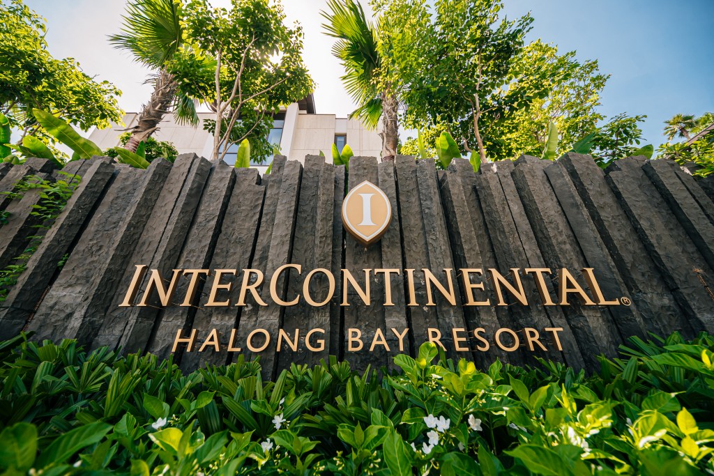 InterContinental Halong Bay mở ra chân dung mới về đối tượng khách cao cấp tại Hạ Long… InterContinental Halong Bay mở ra chân dung mới về đối tượng khách cao cấp tại Hạ Long…