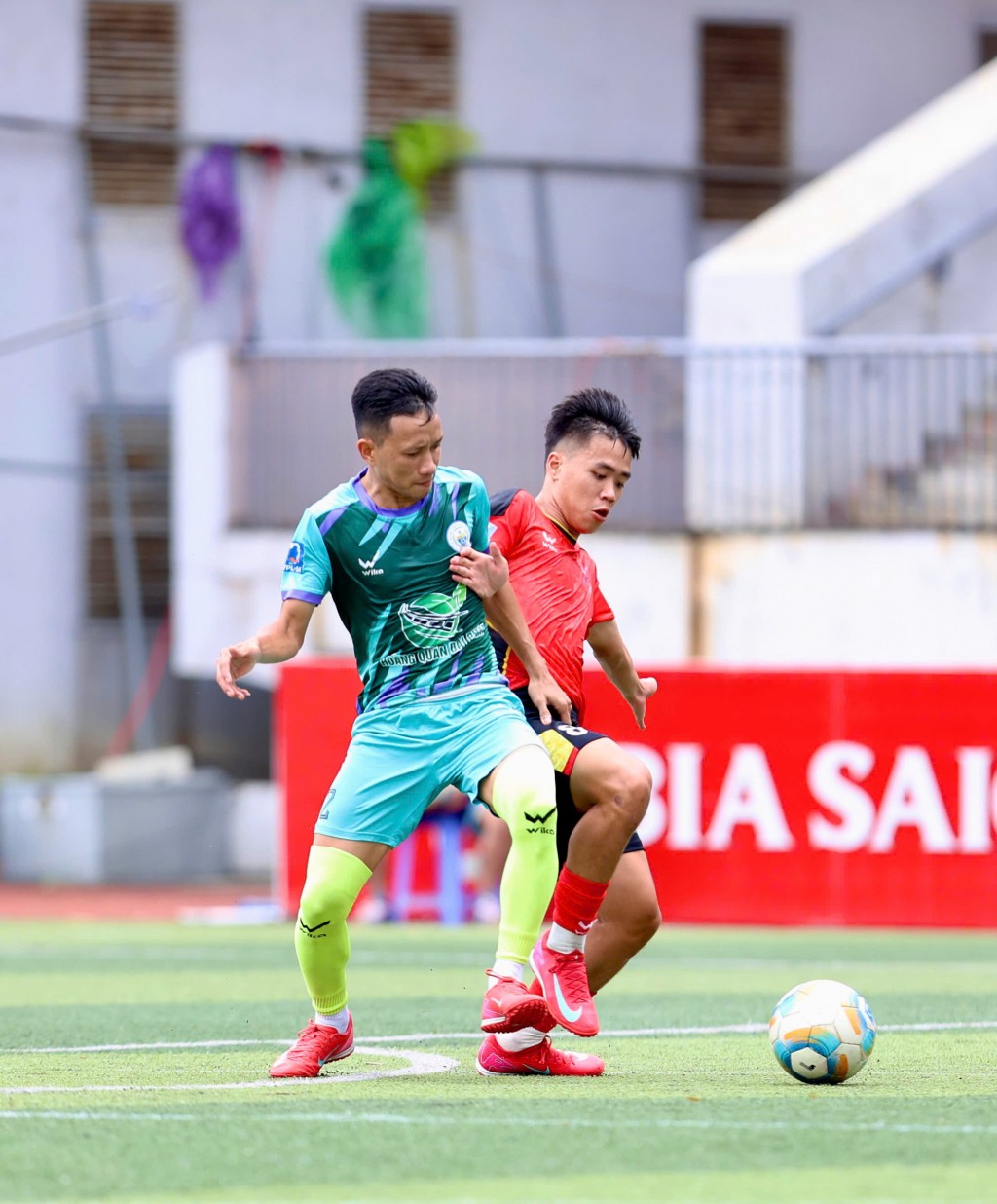 36 Hoàng Nông Thảo Vy lách qua khe cửa hẹp vào tứ kết Bia Saigon Dragon Cup 2025