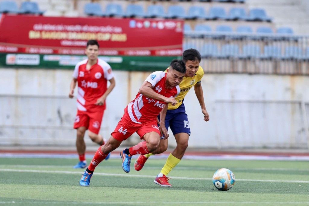 36 Hoàng Nông Thảo Vy lách qua khe cửa hẹp vào tứ kết Bia Saigon Dragon Cup 2025