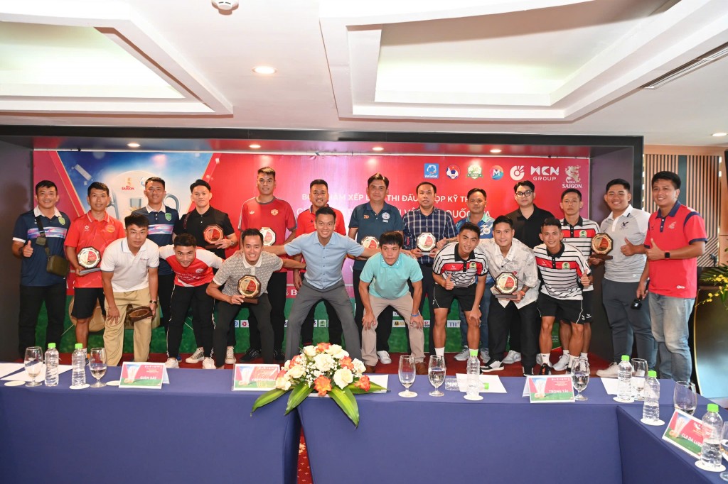 Bốc thăm chia bảng VCK Giải bóng đá 7 người vô địch quốc gia Bia Saigon Dragon Cup 2025