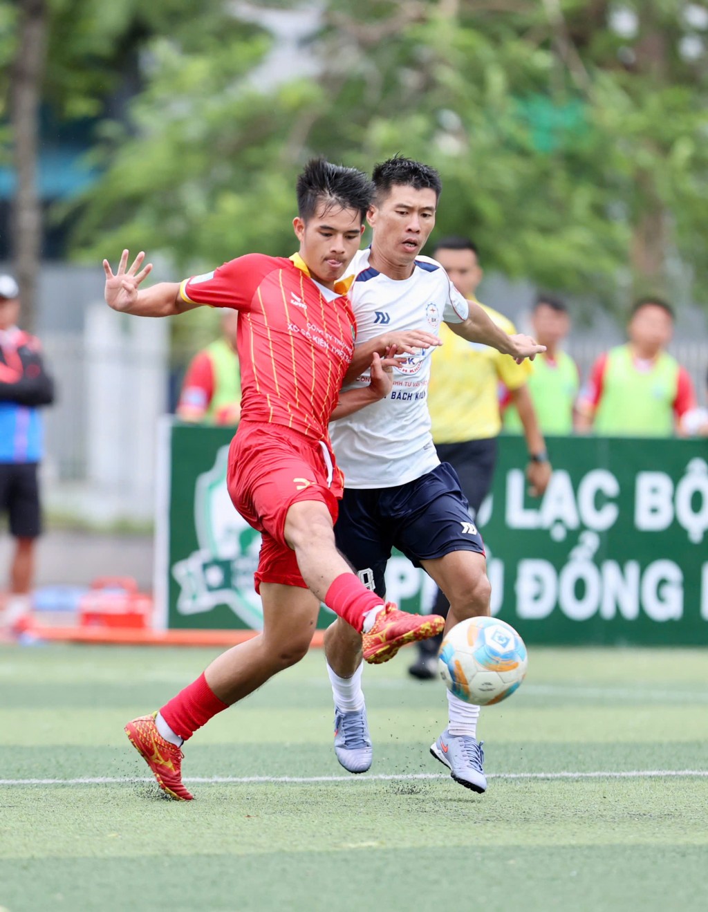 36 Hoàng Nông Thảo Vy lách qua khe cửa hẹp vào tứ kết Bia Saigon Dragon Cup 2025