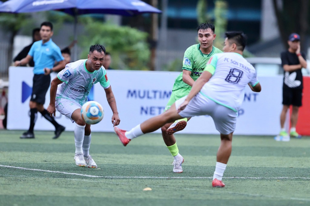 36 Hoàng Nông Thảo Vy lách qua khe cửa hẹp vào tứ kết Bia Saigon Dragon Cup 2025