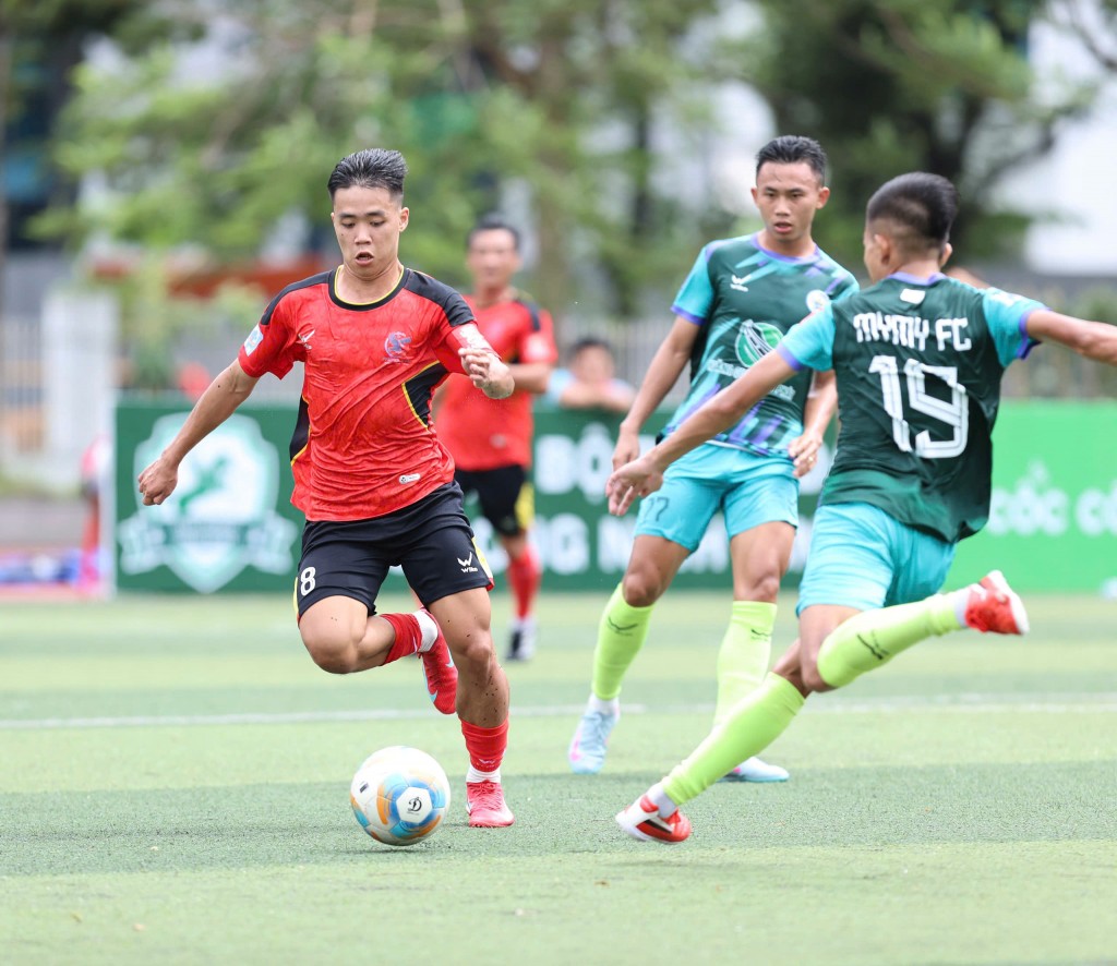 36 Hoàng Nông Thảo Vy lách qua khe cửa hẹp vào tứ kết Bia Saigon Dragon Cup 2025