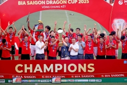 thien khoi fc lan dau buoc len ngoi vuong giai bong da 7 nguoi vdqg bia saigon dragon cup 2025