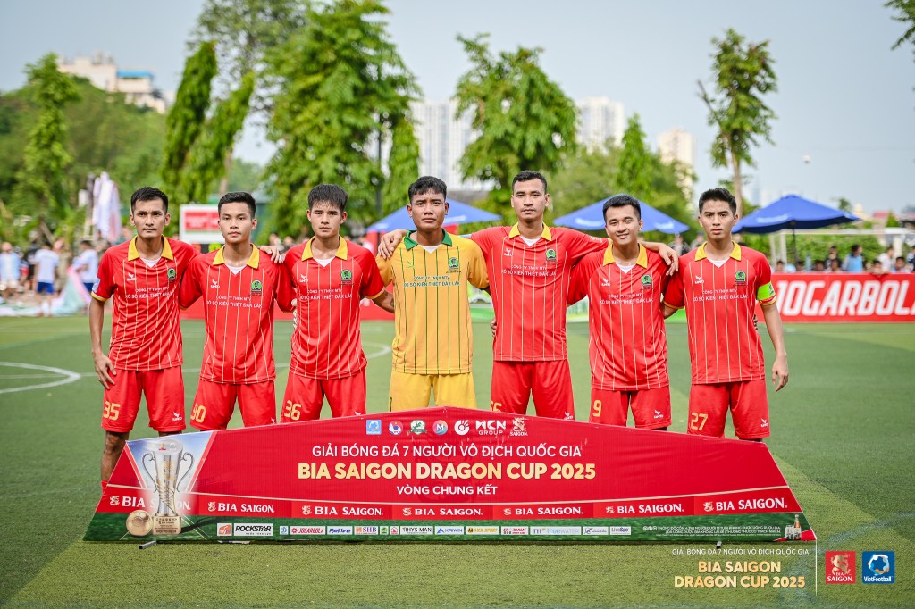 Thiên Khôi FC lần đầu bước lên ngôi vương Giải bóng đá 7 người VĐQG Bia Saigon Dragon Cup 2025