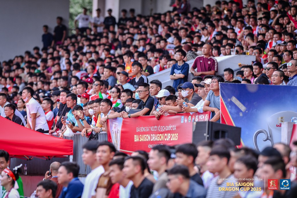 Thiên Khôi FC lần đầu bước lên ngôi vương Giải bóng đá 7 người VĐQG Bia Saigon Dragon Cup 2025