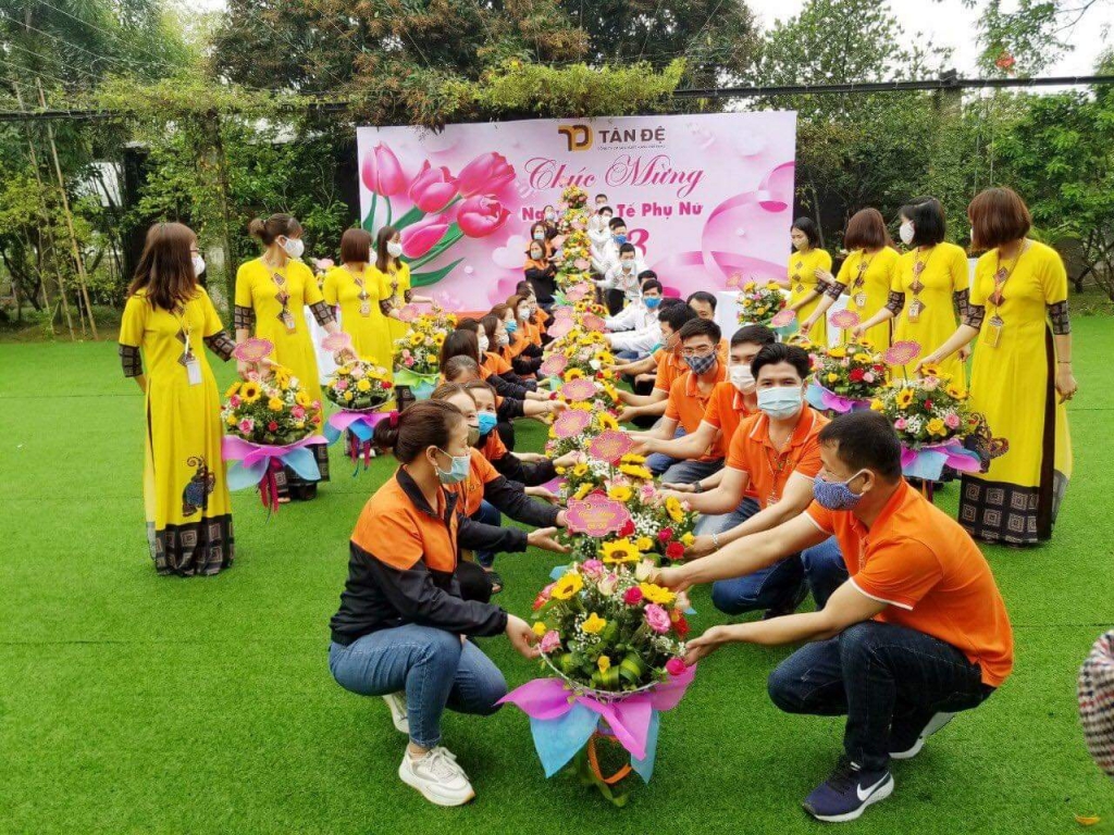 Những “bông hoa hạnh phúc” trong ngôi nhà Tân Đệ