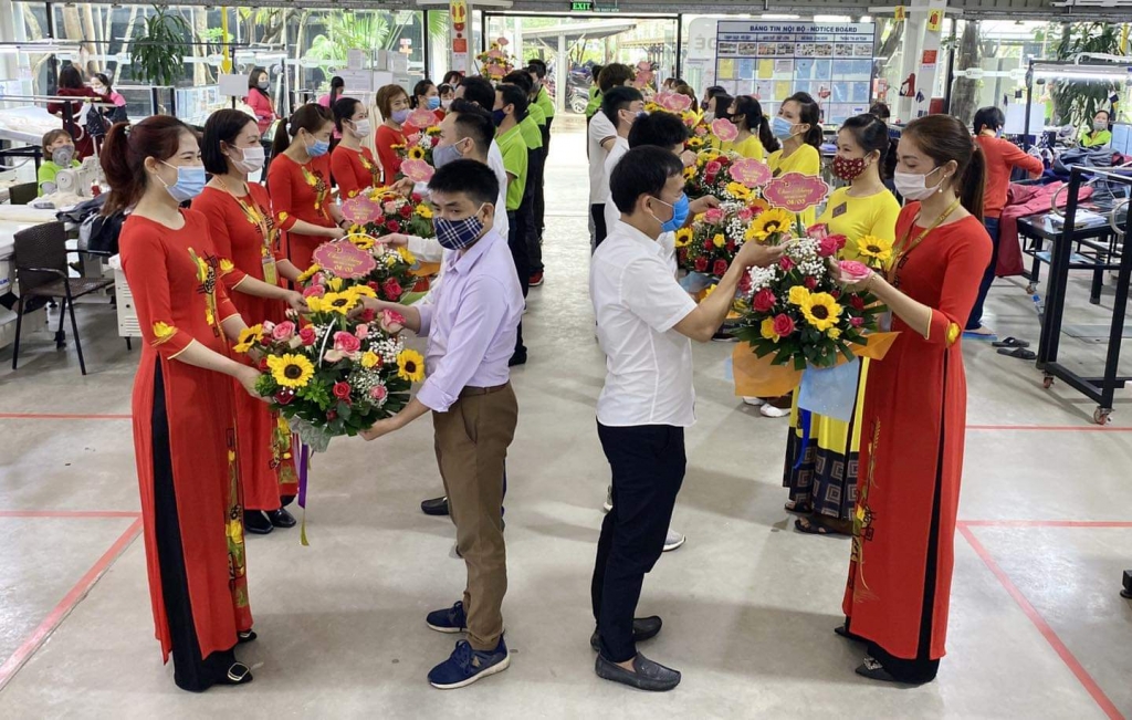 Những “bông hoa hạnh phúc” trong ngôi nhà Tân Đệ