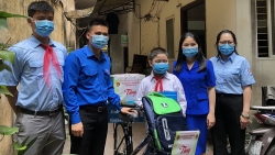 thuong truc thanh doan ha noi tham va dong vien thieu nhi vuot kho hoc tot