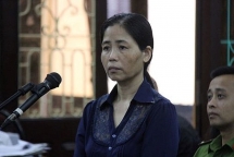 Nữ y sĩ khiến 117 trẻ mắc bệnh sùi mào gà lĩnh 10 năm tù