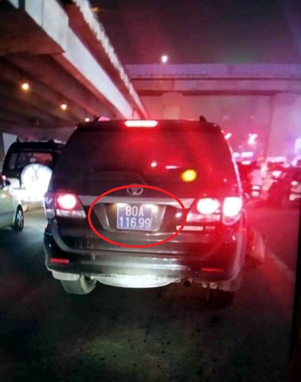 Xe biển xanh gây tai nạn rồi bỏ chạy: Sức khỏe nạn nhân vẫn chưa ổn định