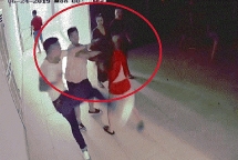 Cô gái bị nhóm người lạ mặt hành hung tại nhà riêng