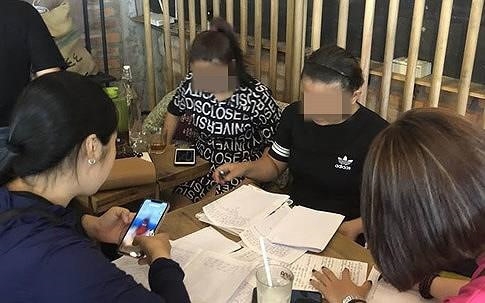 Vợ cán bộ công an bị tố lừa đảo hàng chục tỷ đồng