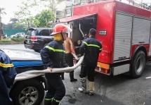 Hà Nội: Cháy quán karaoke 7 tầng tại Gia Lâm