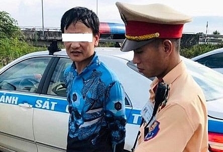 CSGT TP Hà Nội chặn đối tượng trên đường mang ma túy về sử dụng