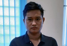 Khởi tố đối tượng đâm chết người vì bênh nhân viên quán karaoke