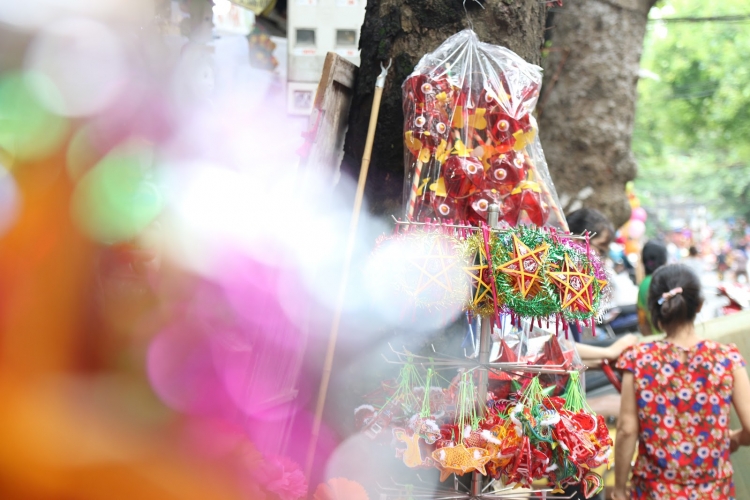 pho hang ma mang khong khi trung thu den som