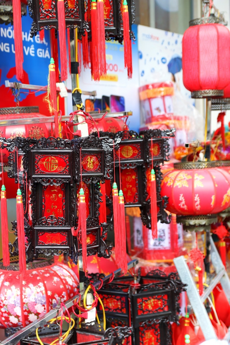 pho hang ma mang khong khi trung thu den som