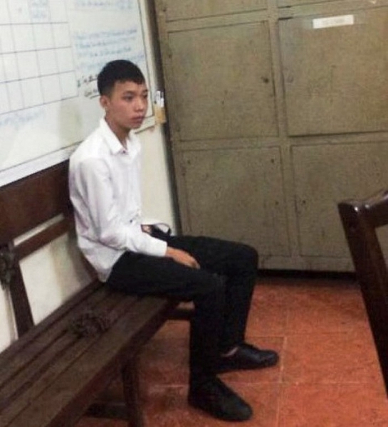 ha noi tom gon doi tuong moc tui tren xe buyt