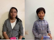 Công an quận Long Biên đưa 2 đối tượng ăn xin về Trung tâm bảo trợ