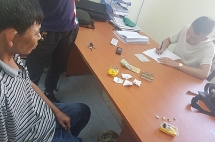 Đối tượng mang ma túy chìa chứng nhận khuyết tật hòng chối tội