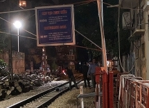 Gia Lâm - Hà Nội: Đi bộ trên đường tàu, người đàn ông tử nạn