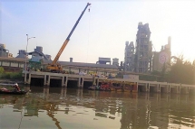 Hải Phòng: Đường ống Xi măng Chinfon bị bục, dầu tràn ra sông Thoát