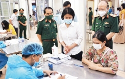 ky 1 nganh y te thu do vat suc noi tuyen dau chong dich