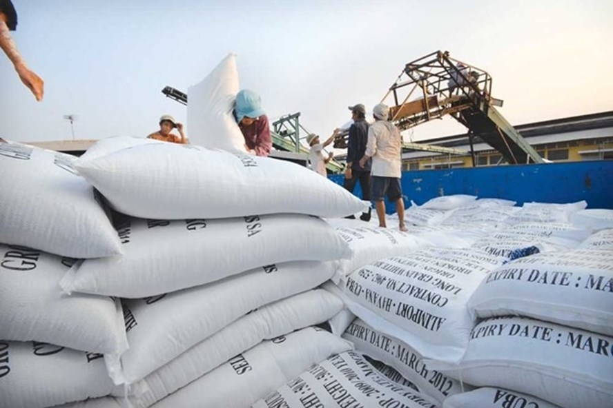Chính phủ xuất cấp hơn 130.000 tấn gạo cứu trợ người dân 24 tỉnh thành