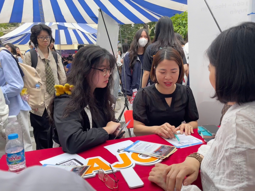 Sôi động AJC Open Day – Job Fair 2025: "Phá thạch khai hoa"