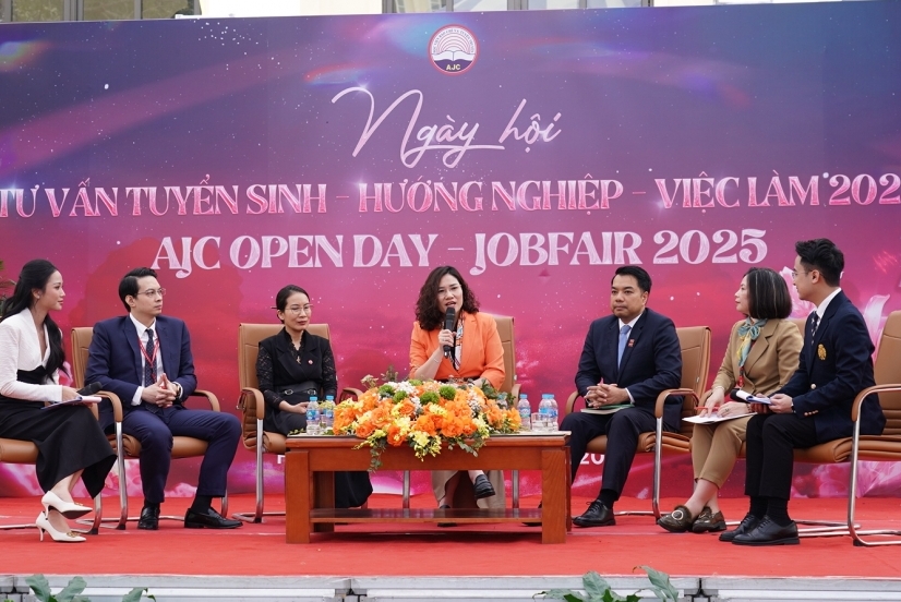 Sôi động AJC Open Day – Job Fair 2025: "Phá thạch khai hoa"